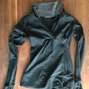 Lululemon quarter-zip pullover size 4 very good condition